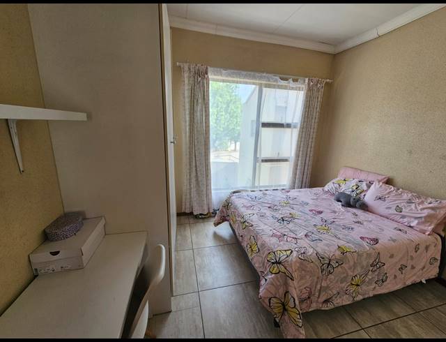 2 BEDROOM FLAT FOR SALE IN SASOLBURG EXT 23